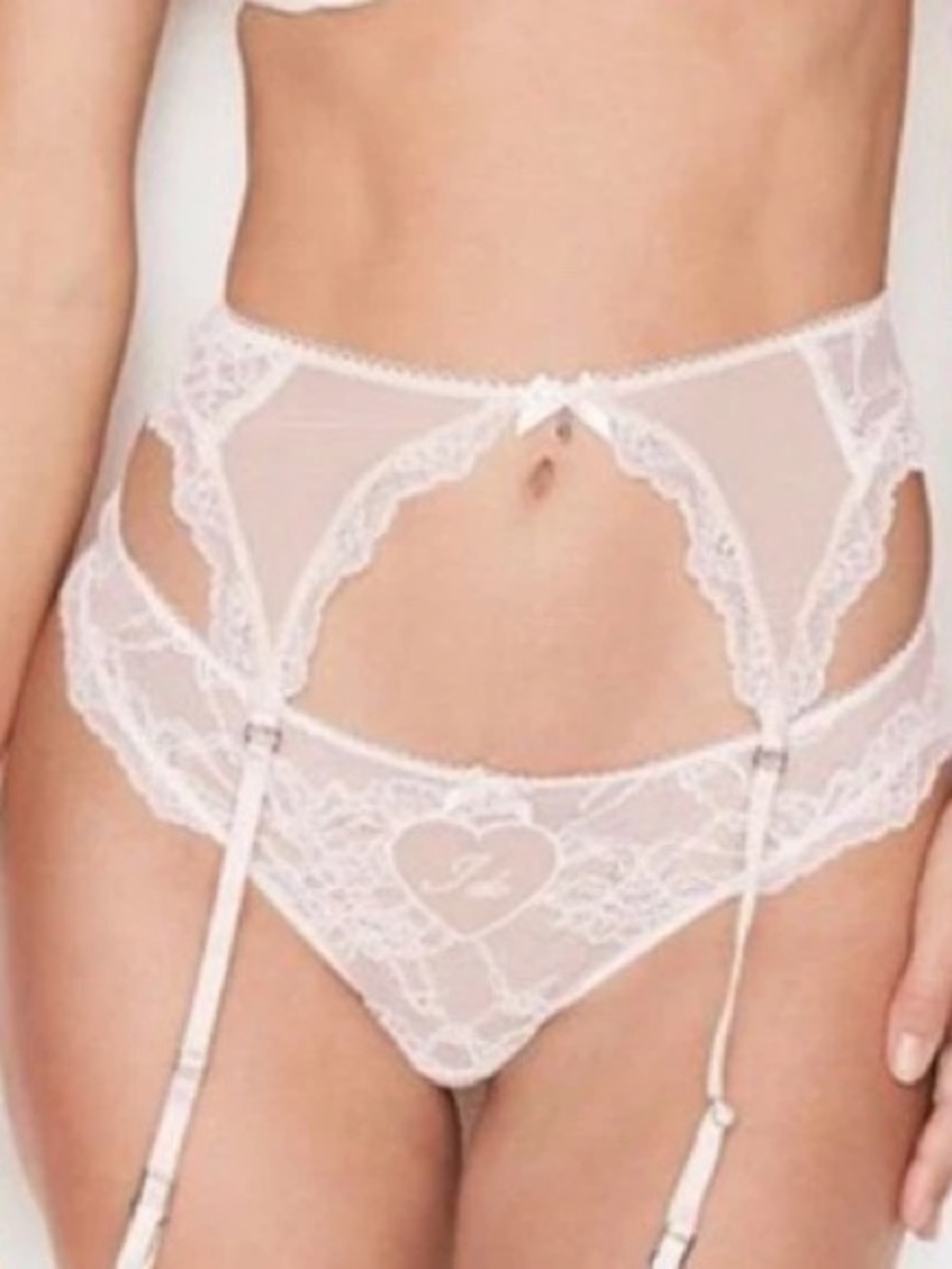 Victoria’s Secret  Lace Nude Bridal Garter Belt M /L￼